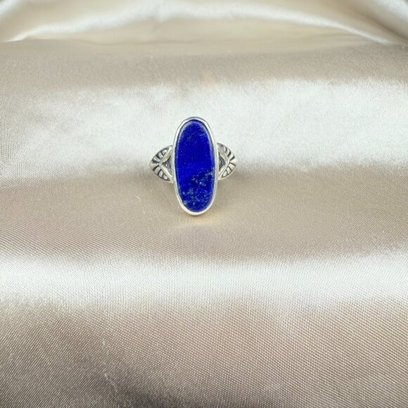 Handmade Oval Blue Lapis Lazuli Silver Ring Decorative Border Jewelry Size 7 - Picture 1 of 5
